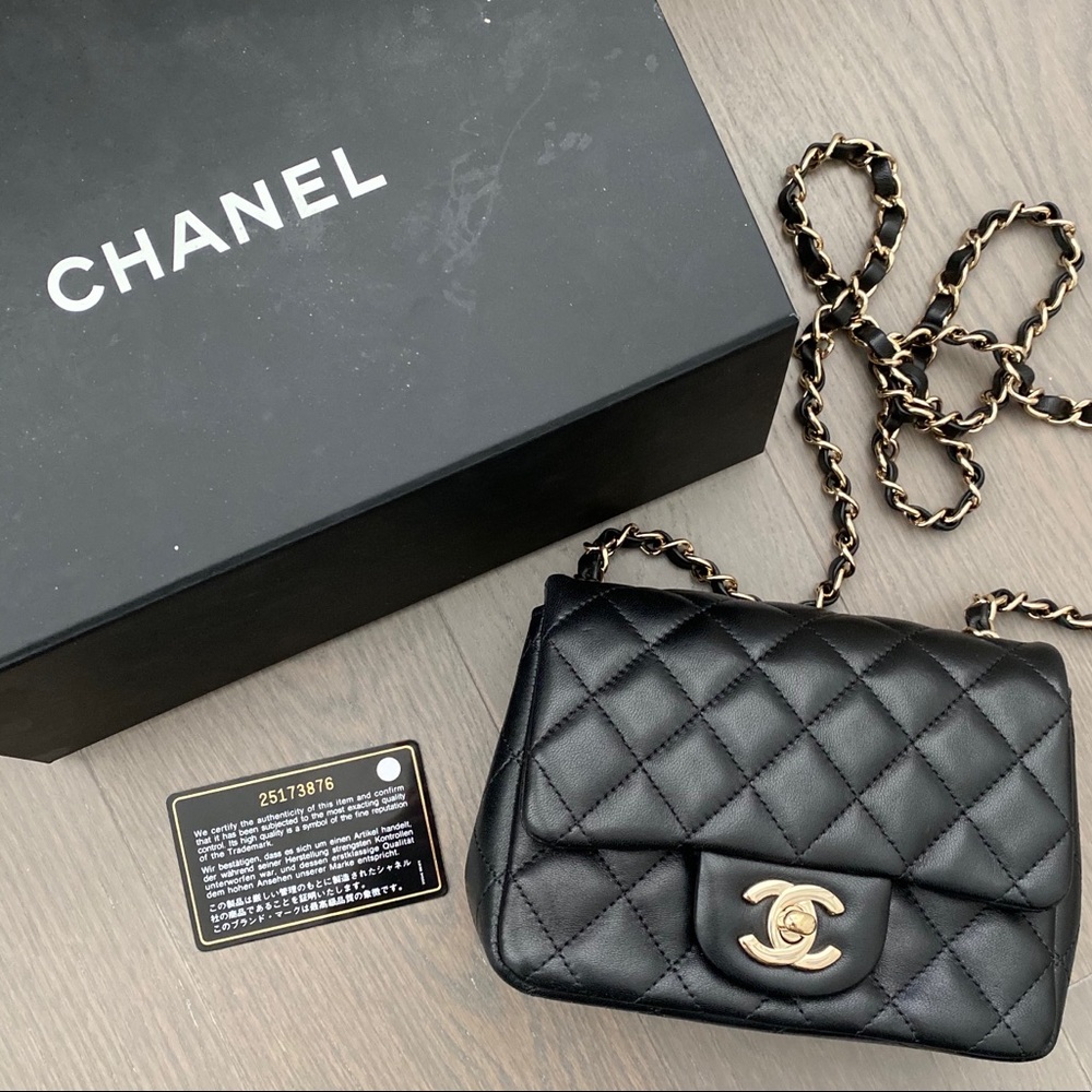 Chanel💯🖤mini square flap bag